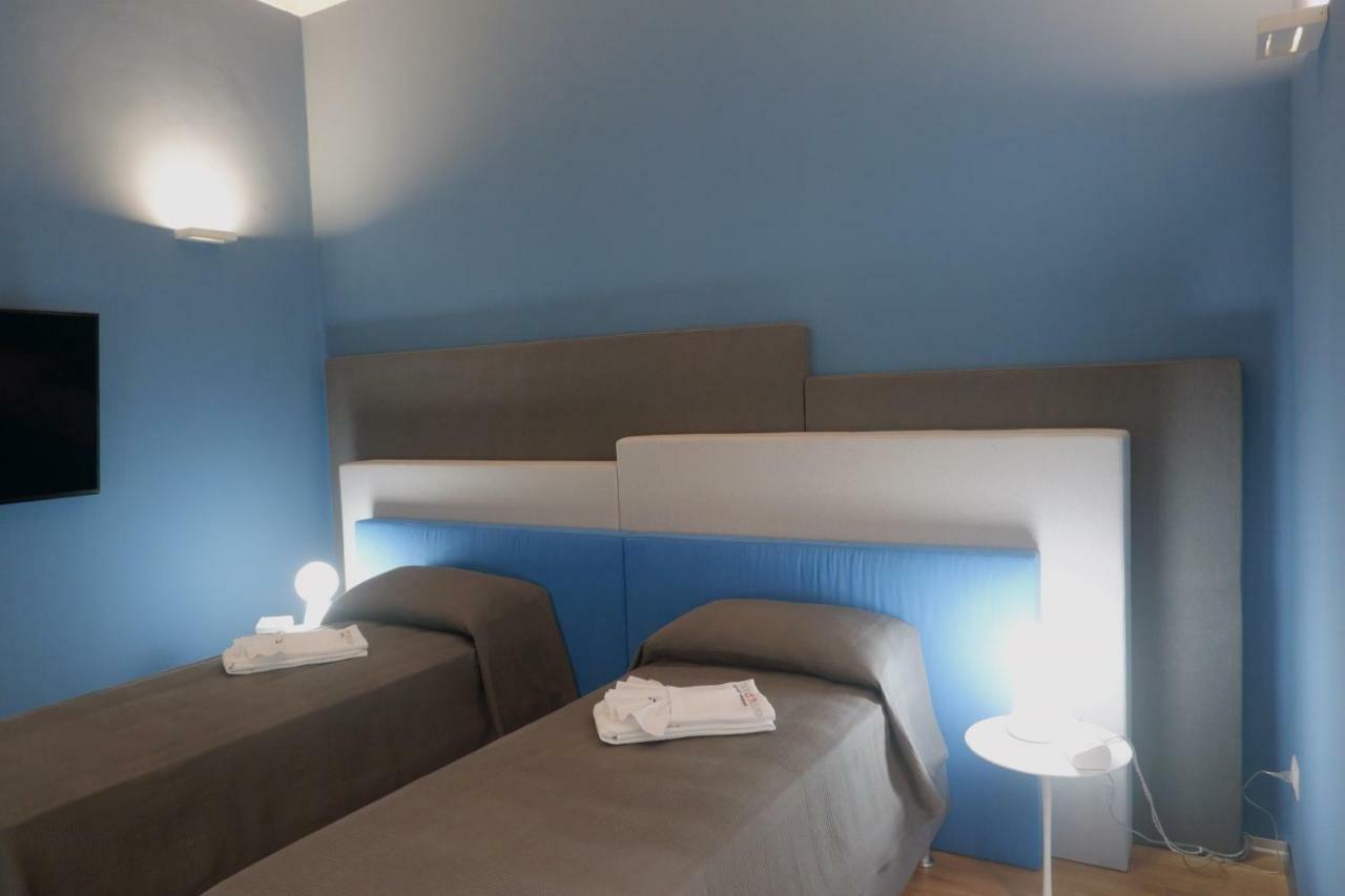 Hotel Magdahause Taranto Esterno foto